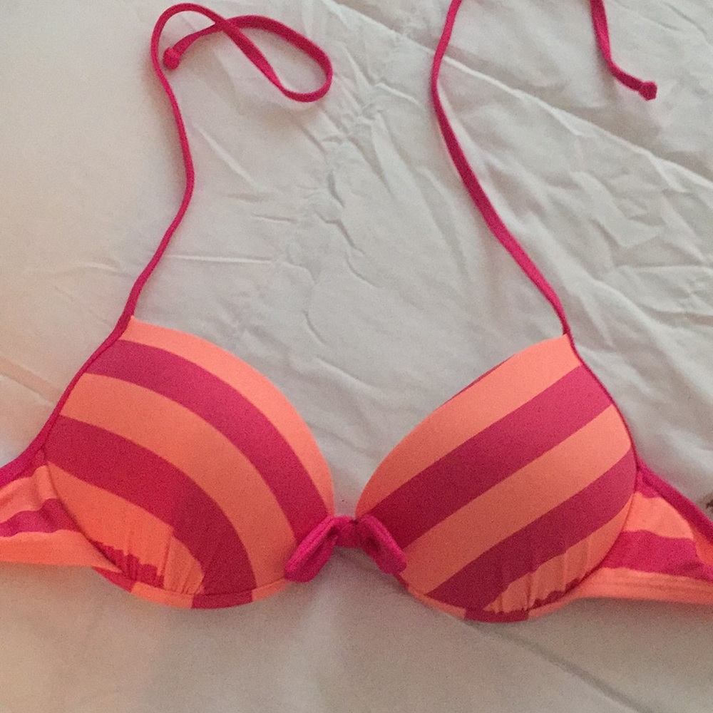 Women's bathing suit top